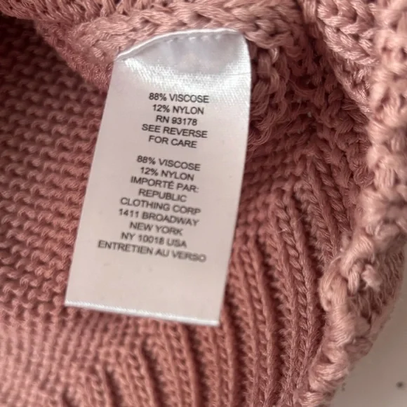 EUC Elie Tahari Women's Blush Pink Crew Neck Sweater - Picture 4 of 4